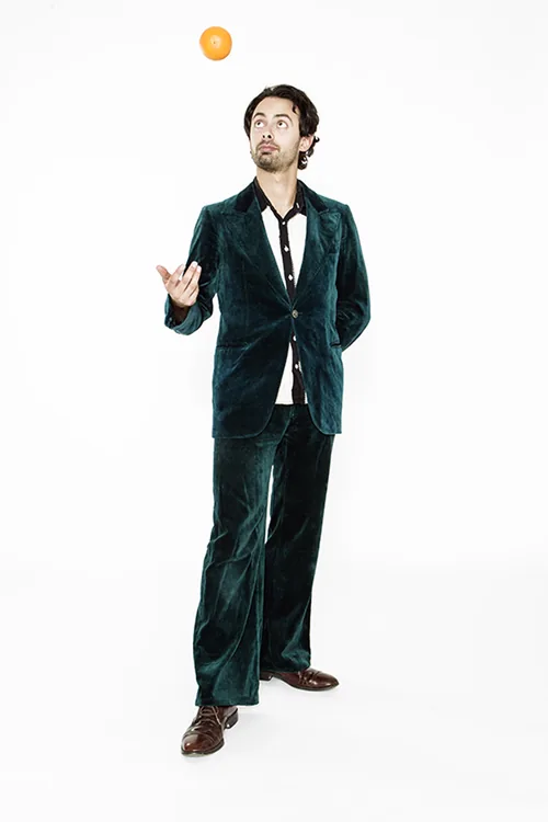 Alexis Dubus, comediwr o Y Deyrnas Unedig