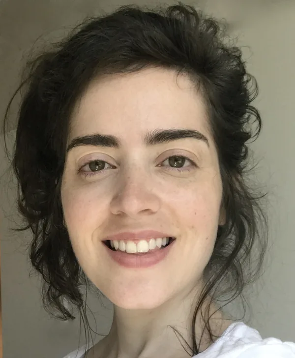 Alma Brami, comediante de França