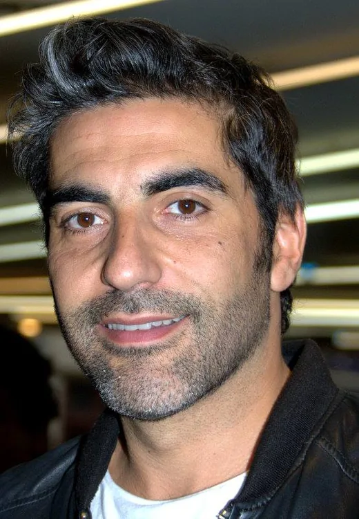 Ary Abittan, humoriste de France