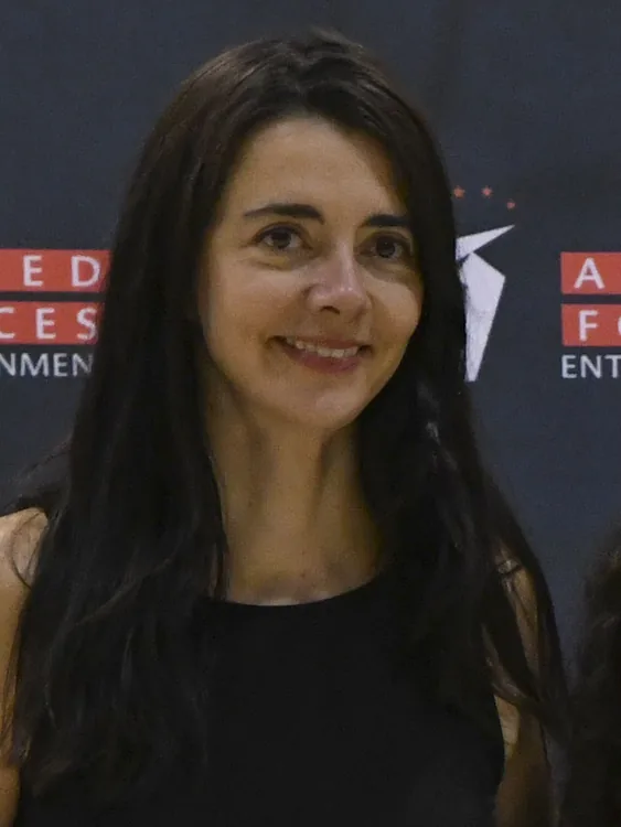 Carmen Lynch, Comedian van Spanje