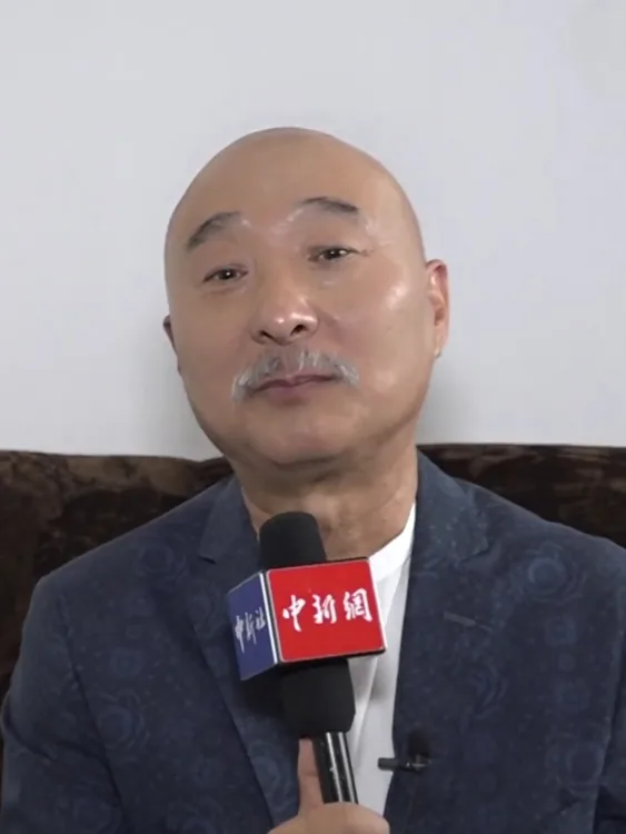 Chen Pess., comedian from China