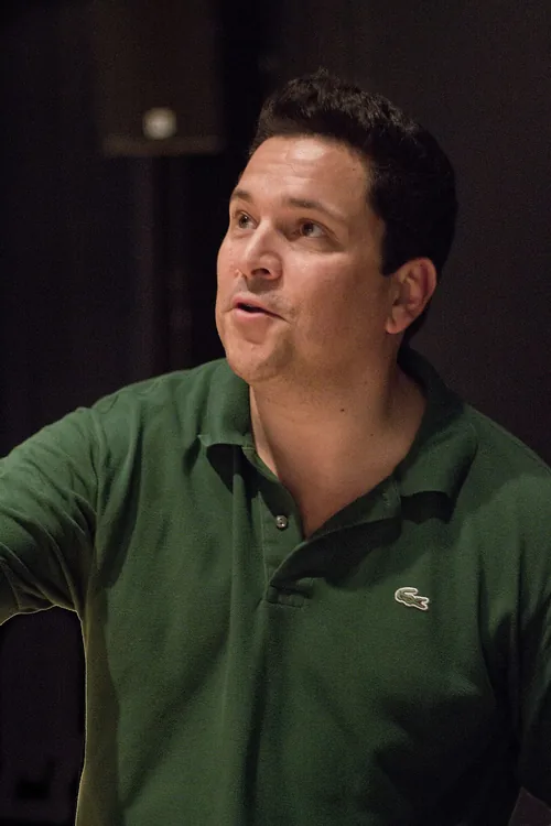 Dom Joly, koomik - Ühendkuningriik