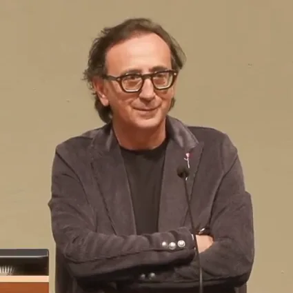 Giovanni Еспресо, Комік з Італія