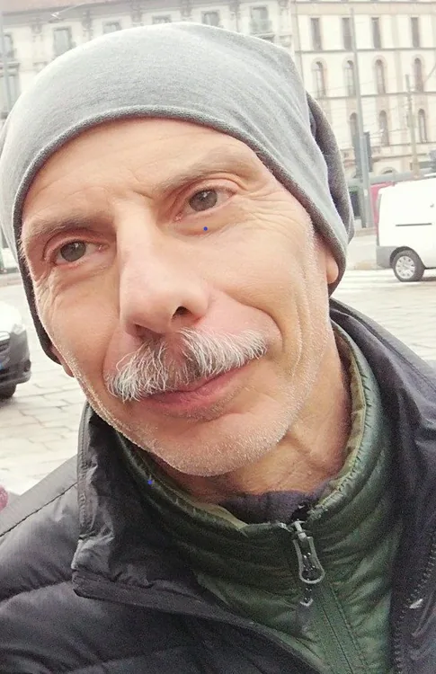 Giovanni Storti, Комік з Італія