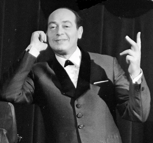 János Komlós, Komiker aus Ungarn