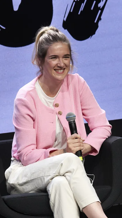 Katjana Gerz, komedyen - Almanya