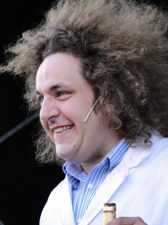 Konrad Stöckel, comediwr o Yr Almaen
