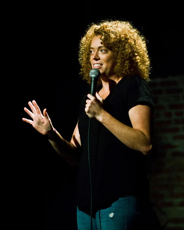 Michelle Wolf, comediwr o Yr Unol Daleithiau