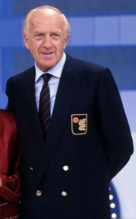 Raimondo Vianello, diễn viên hài từ Ý
