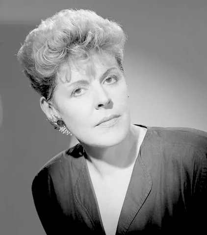 Sylvie Joly, comedian from France