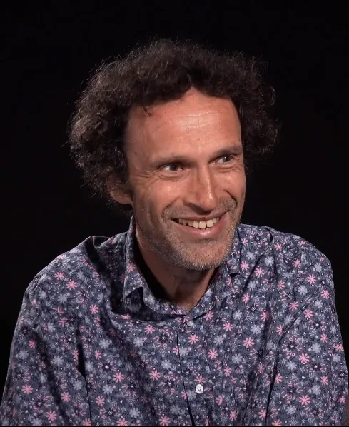 Yves Cusset, komik z Francja